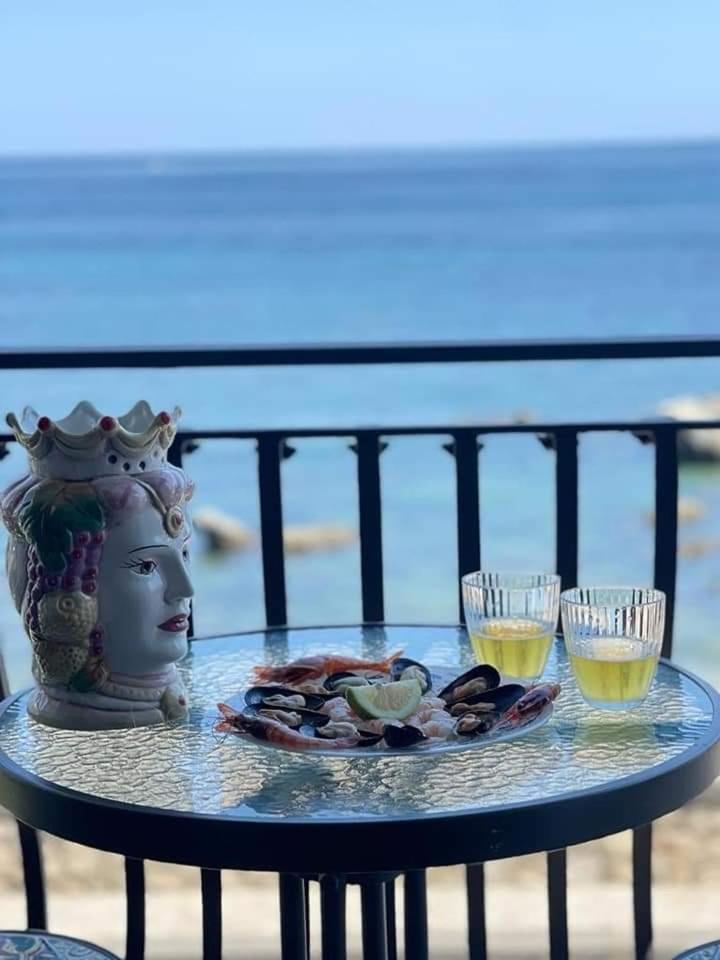 지아르디니낙소스 Casa Nicole Fronte Mare 빌라 외부 사진