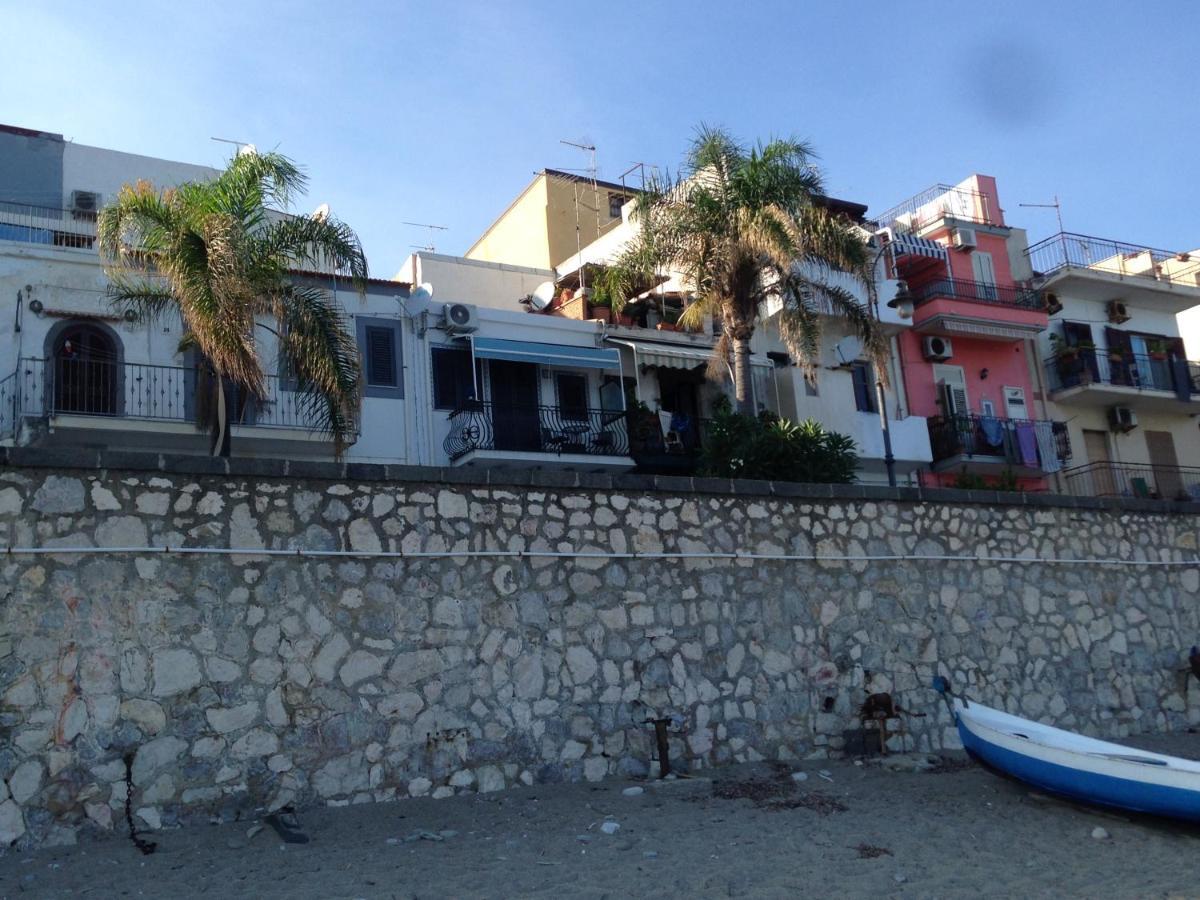 지아르디니낙소스 Casa Nicole Fronte Mare 빌라 외부 사진